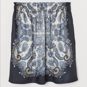 H&M SHORT SKIRT